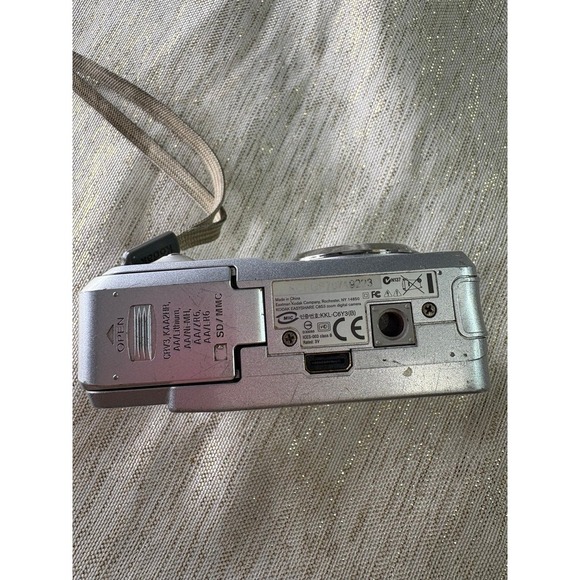 Kodak EasyShare C653 digital camera - Picture 4 of 8